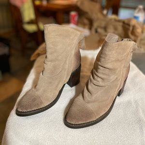 EUC Sbicca Vintage California rustic brown ankle boots